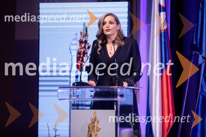  Ajda Cuderman, direktorica javne agencije Spirit SlovenijaPodelitev priznanja RS za poslovno odličnost