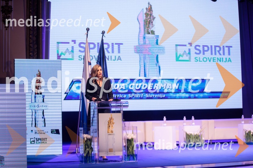  Ajda Cuderman, direktorica javne agencije Spirit SlovenijaPodelitev priznanja RS za poslovno odličnost