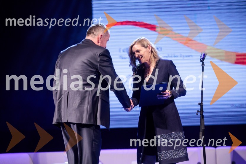  Tomislav Malgaj, direktor Termoelektrarne Brestanica d. o. o.;  Ajda Cuderman, direktorica javne agencije Spirit SlovenijaPodelitev priznanja RS za poslovno odličnost
