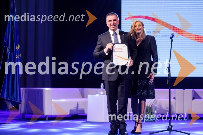  Marko Lotrič, Lotrič d.o.o. ;  Ajda Cuderman, direktorica javne agencije Spirit SlovenijaPodelitev priznanja RS za poslovno odličnost