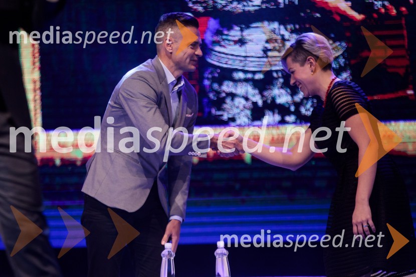  Damir Skomina, nogometni sodnik; dr. Aida  Kamišalić Latifić,  Fakulteta za elektrotehniko, računalništvo in informatiko, Univerza v MariboruPodelitev priznanja RS za poslovno odličnost