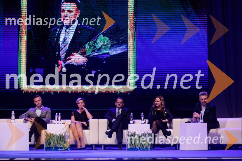  Damir Skomina, nogometni sodnik; dr. Aida  Kamišalić Latifić,  Fakulteta za elektrotehniko, računalništvo in informatiko, Univerza v Mariboru;  Peter Podlunšek, akrobatski pilot; dr. Ninna Kozorog, zdravnica, predsednica društva Humanitarček; prof. dr. Uroš Ahčan, specialist plastične kirurgijePodelitev priznanja RS za poslovno odličnost