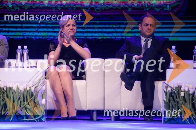 dr. Aida  Kamišalić Latifić,  Fakulteta za elektrotehniko, računalništvo in informatiko, Univerza v Mariboru;  Peter Podlunšek, akrobatski pilotPodelitev priznanja RS za poslovno odličnost