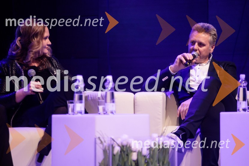 dr. Ninna Kozorog, zdravnica, predsednica društva Humanitarček; prof. dr. Uroš Ahčan, specialist plastične kirurgijePodelitev priznanja RS za poslovno odličnost