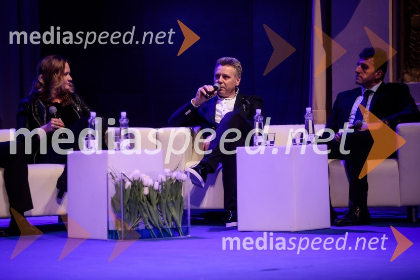 dr. Ninna Kozorog, zdravnica, predsednica društva Humanitarček; prof. dr. Uroš Ahčan, specialist plastične kirurgije;  Andrej  Poklič, GKN Driveline SlovenijaPodelitev priznanja RS za poslovno odličnost