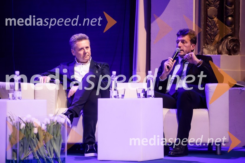 prof. dr. Uroš Ahčan, specialist plastične kirurgije;  Andrej  Poklič, GKN Driveline SlovenijaPodelitev priznanja RS za poslovno odličnost