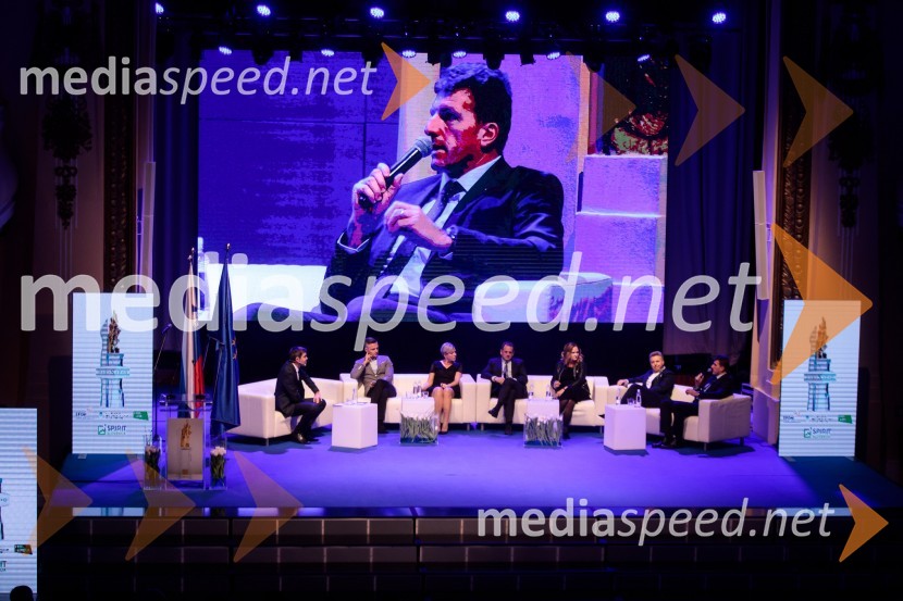 Podelitev priznanja RS za poslovno odličnost