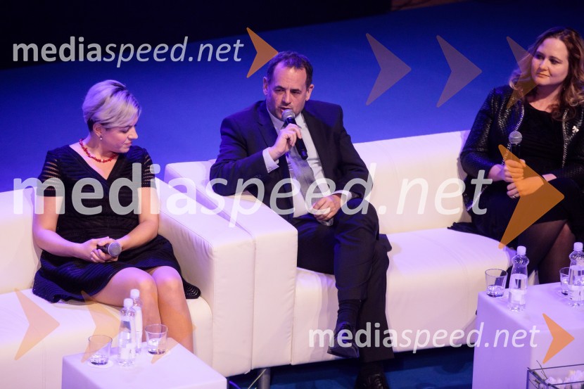 dr. Aida  Kamišalić Latifić,  Fakulteta za elektrotehniko, računalništvo in informatiko, Univerza v Mariboru;  Peter Podlunšek, akrobatski pilot; dr. Ninna Kozorog, zdravnica, predsednica društva HumanitarčekPodelitev priznanja RS za poslovno odličnost