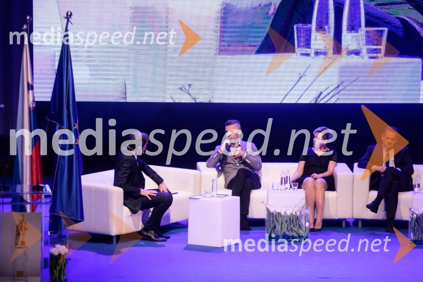  Mario Galunič, TV voditelj;  Damir Skomina, nogometni sodnik; dr. Aida  Kamišalić Latifić,  Fakulteta za elektrotehniko, računalništvo in informatiko, Univerza v Mariboru;  Peter Podlunšek, akrobatski pilotPodelitev priznanja RS za poslovno odličnost