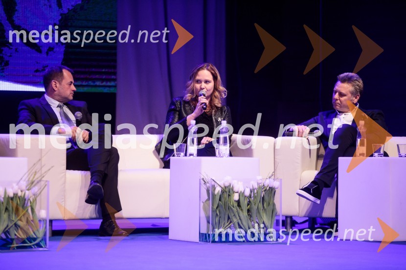  Peter Podlunšek, akrobatski pilot; dr. Ninna Kozorog, zdravnica, predsednica društva Humanitarček; prof. dr. Uroš Ahčan, specialist plastične kirurgijePodelitev priznanja RS za poslovno odličnost