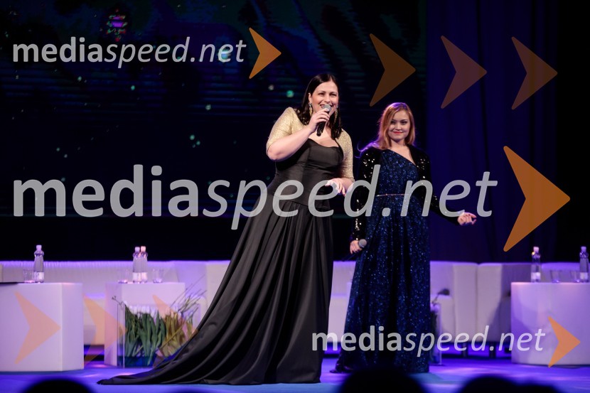  Nuška Drašček, pevka;  ... Podelitev priznanja RS za poslovno odličnost