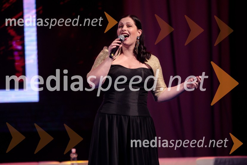  Nuška Drašček, pevkaPodelitev priznanja RS za poslovno odličnost