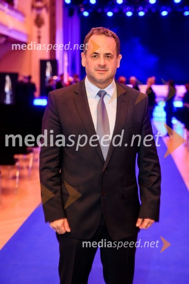  Peter Podlunšek, akrobatski pilotPodelitev priznanja RS za poslovno odličnost