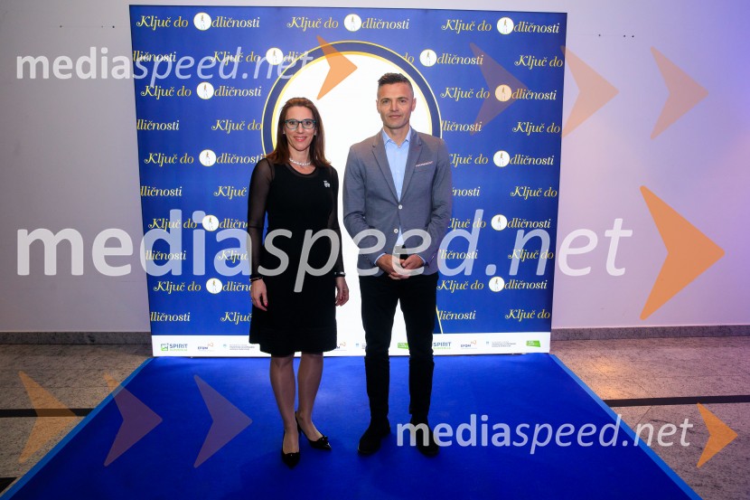  ... ;  Damir Skomina, nogometni sodnikPodelitev priznanja RS za poslovno odličnost