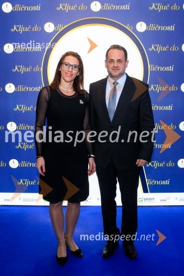  ... ;  Peter Podlunšek, akrobatski pilotPodelitev priznanja RS za poslovno odličnost