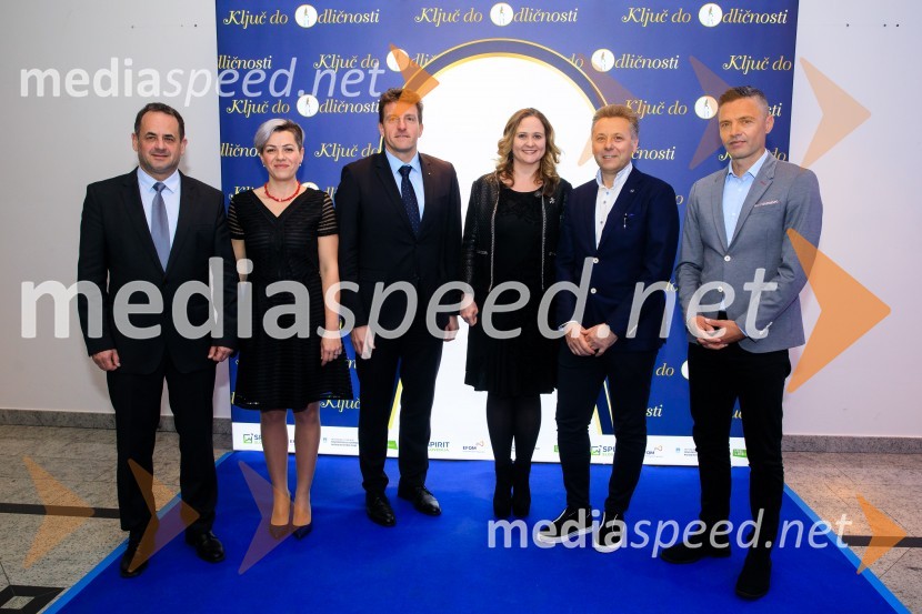  Peter Podlunšek, akrobatski pilot; dr. Aida  Kamišalić Latifić,  Fakulteta za elektrotehniko, računalništvo in informatiko, Univerza v Mariboru;  Andrej  Poklič, GKN Driveline Slovenija; dr. Ninna Kozorog, zdravnica, predsednica društva Humanitarček; prof. dr. Uroš Ahčan, specialist plastične kirurgije;  Damir Skomina, nogometni sodnikPodelitev priznanja RS za poslovno odličnost
