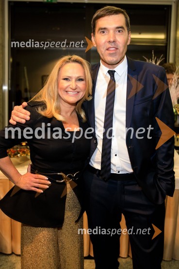  Nuša Derenda, pevka;  Mario Galunič, TV voditeljPodelitev priznanja RS za poslovno odličnost