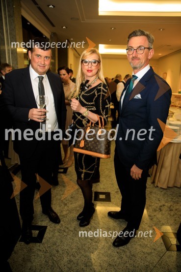  ... ;  ... ;  Marko Lukić, lastnik in direktor družbe Lumar IGPodelitev priznanja RS za poslovno odličnost