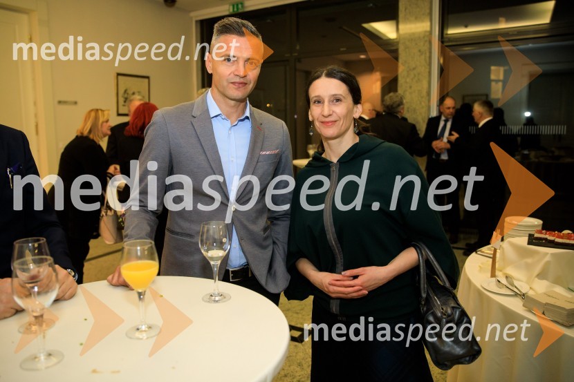  Damir Skomina, nogometni sodnik;  ... Podelitev priznanja RS za poslovno odličnost