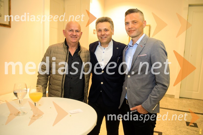  ... ; prof. dr. Uroš Ahčan, specialist plastične kirurgije;  Damir Skomina, nogometni sodnikPodelitev priznanja RS za poslovno odličnost