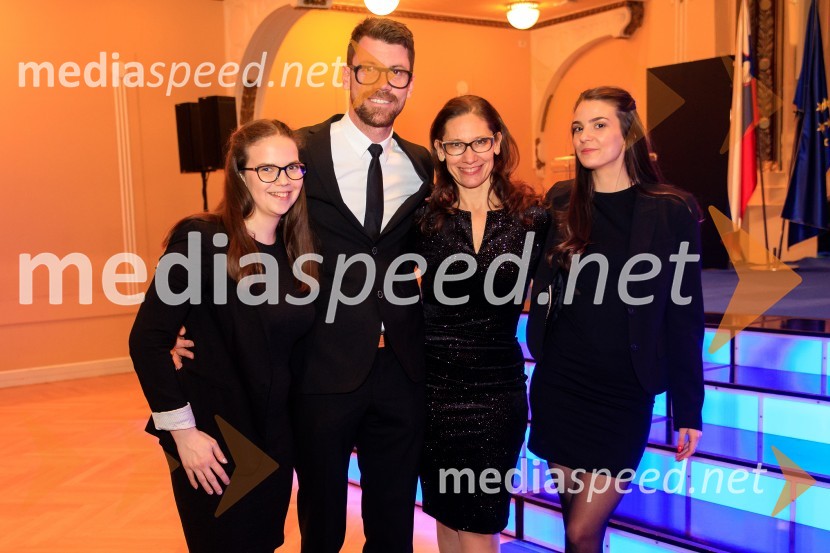 Podelitev priznanja RS za poslovno odličnost