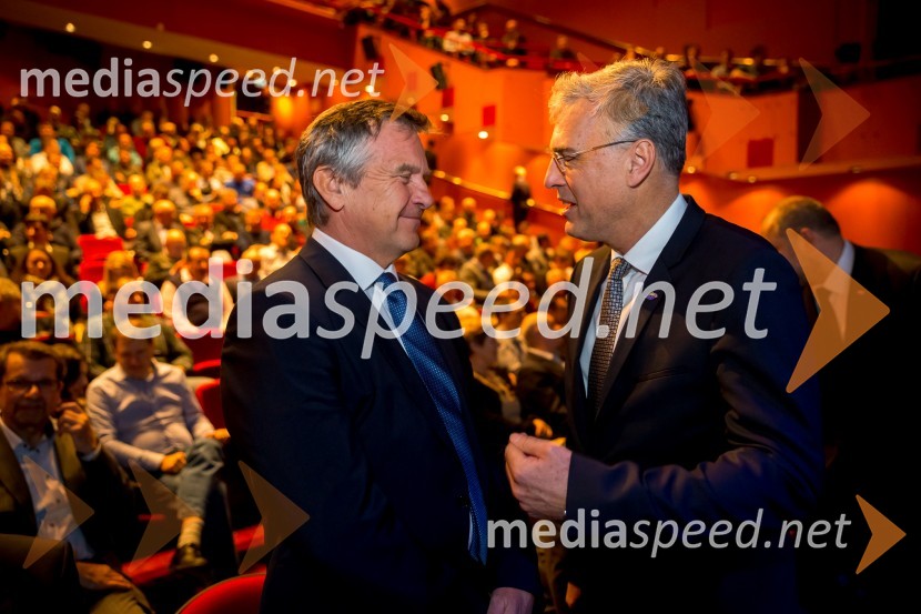  Bogdan Barbič, direktor družbe HESS; mag. Črtomir Remec, direktor Stanovanjskega sklada RSSlovenski inženirski dan