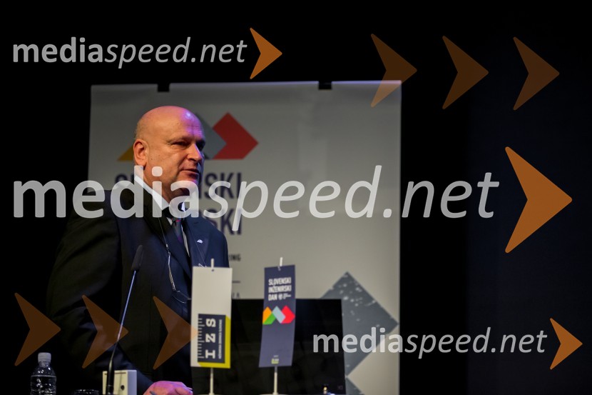  Mitja  Lenassi, predsednik, Komisija Inženirske zbornice Slovenije za trajnostno gradnjoSlovenski inženirski dan