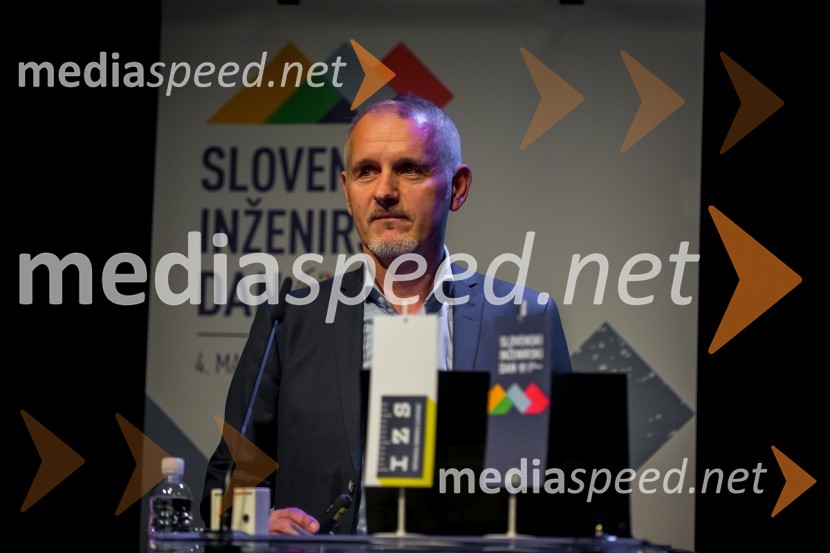  Michael Proprenter, glavni direktor za področje predorogradnje podjetja iC consulenten Ziviltechniker GesmbHSlovenski inženirski dan