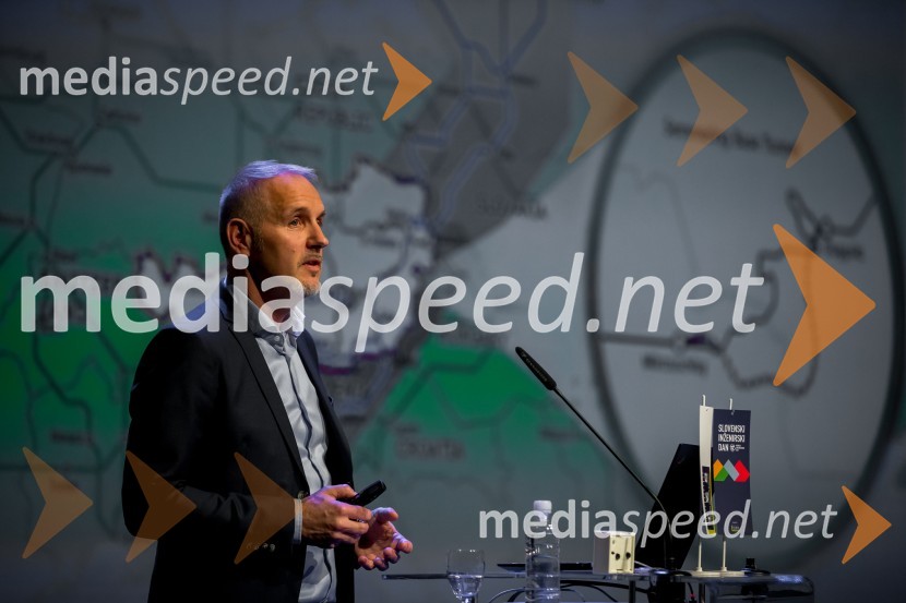  Michael Proprenter, glavni direktor za področje predorogradnje podjetja iC consulenten Ziviltechniker GesmbHSlovenski inženirski dan