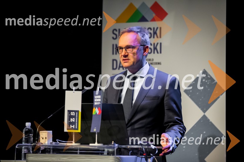  Angelo Žigon, direktor podjetja Elea iC d.o.oSlovenski inženirski dan