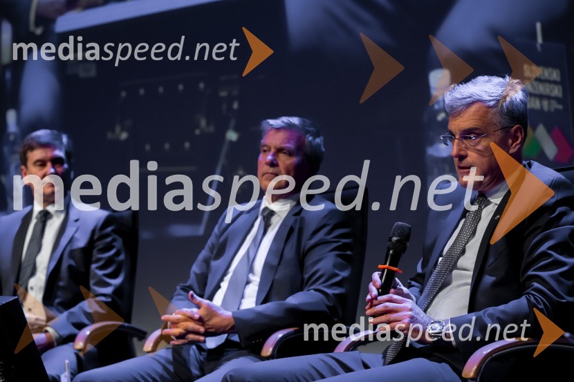  Bogdan Barbič, direktor družbe HESS; mag. Črtomir Remec, direktor Stanovanjskega sklada RSSlovenski inženirski dan