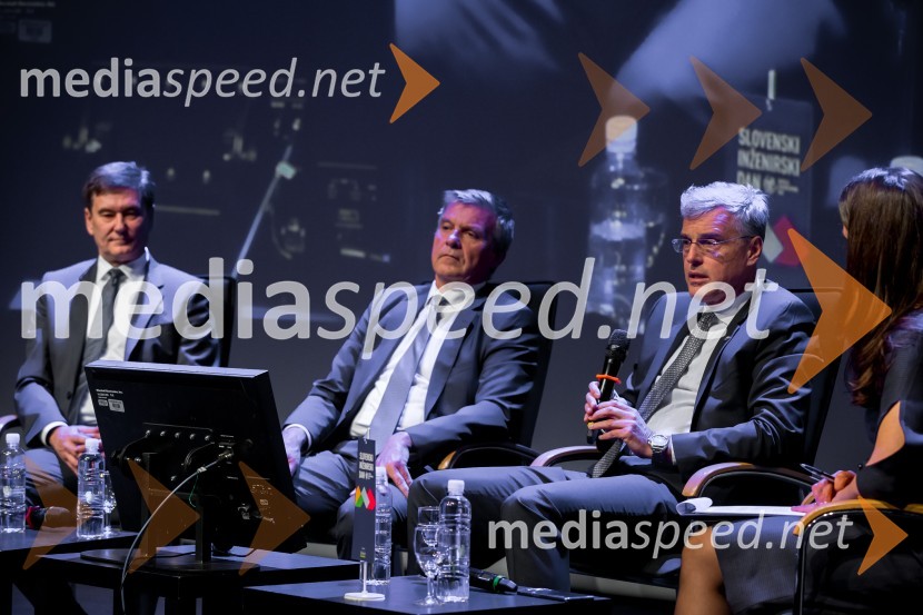  Marko Brezigar, 2TDK;  Bogdan Barbič, direktor družbe HESS; mag. Črtomir Remec, direktor Stanovanjskega sklada RSSlovenski inženirski dan