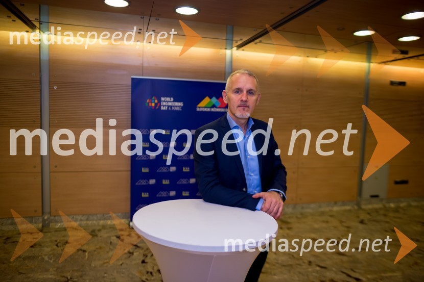  Michael Proprenter, glavni direktor za področje predorogradnje podjetja iC consulenten Ziviltechniker GesmbHSlovenski inženirski dan
