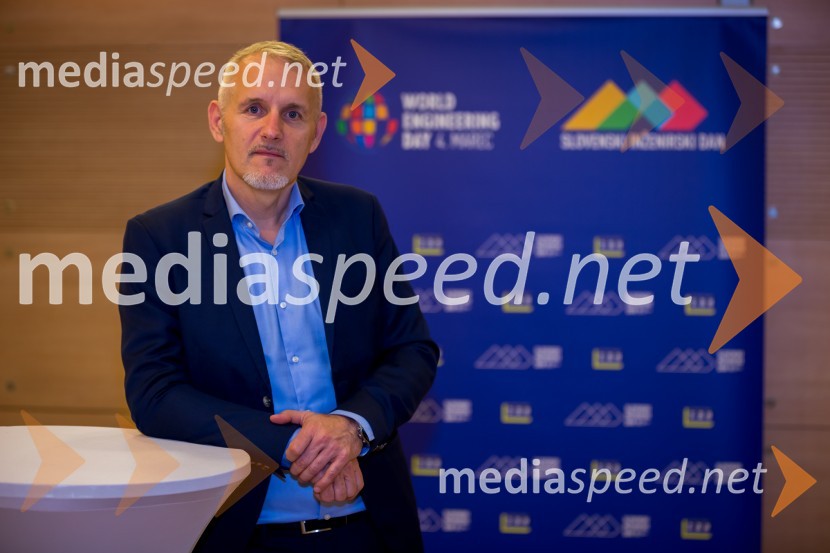  Michael Proprenter, glavni direktor za področje predorogradnje podjetja iC consulenten Ziviltechniker GesmbHSlovenski inženirski dan