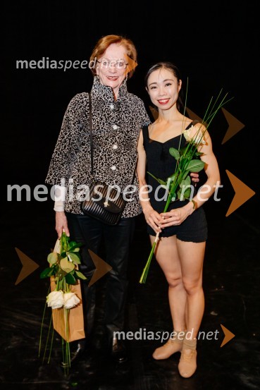  Roslyn Anderson, baletna mojstrica;  Satomi Netsu, baletna plesalkaFalling Angels, premiera baleta v SNG Maribor