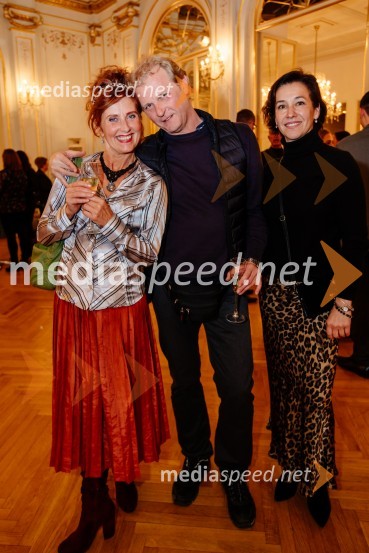  Karina Elver, koreografinja;  Vadim Kurgajev, baletni plesalec;  Helena Valerija Krieger, vodja baletne šole, Konservatorij za glasbo in balet MariborFalling Angels, premiera baleta v SNG Maribor