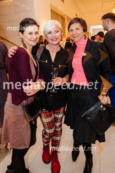  Nina Smerdu;  Ana  Praznik, voditeljica oddaje, Delovna akcija;  Nina RebernikFalling Angels, premiera baleta v SNG Maribor