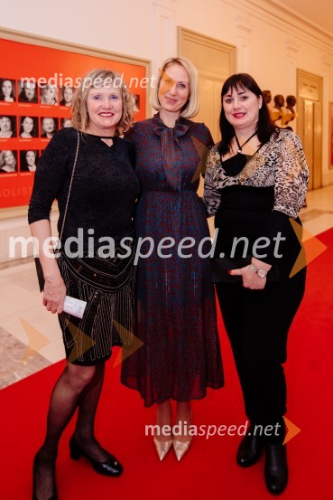  ... ;  Mateja Kožuh, producentka Opere in Baleta SNG Maribor, akordeonistka;  ... Falling Angels, premiera baleta v SNG Maribor