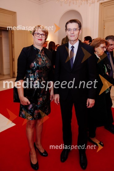  Lidija Divjak Mirnik, direktorica Študentskih domov UM, nekdanja mestna svetnica MOM (LPR); prof. dr. Zdravko Kačič, rektor Univerze v MariboruFalling Angels, premiera baleta v SNG Maribor