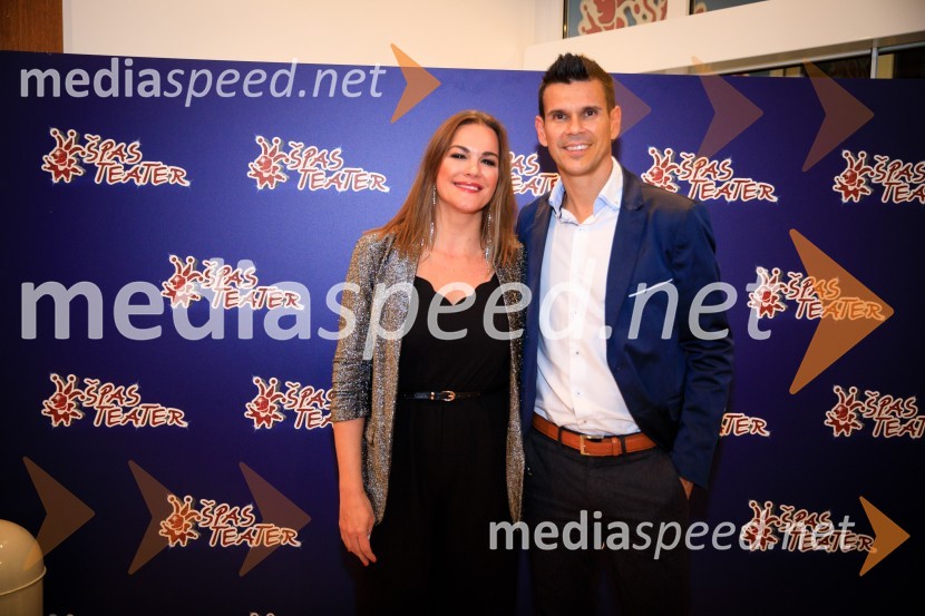  Rebeka Dremelj, pevka;  Sandi ŠkalerMiss Slovenije skozi čas