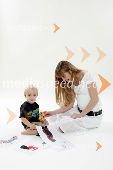  ... ;  Živa  Vadnov, miss Slovenije 2004Miss Slovenije skozi čas