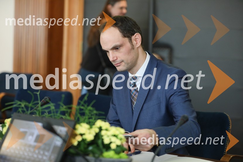  Anže Logar, poslanec SDS, predsednik Ljubljanskega odbora SDS Zaslišanja ministrov tretje Janševe vlade