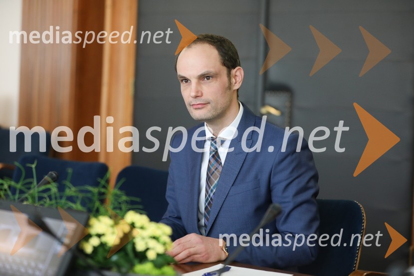  Anže Logar, poslanec SDS, predsednik Ljubljanskega odbora SDS Zaslišanja ministrov tretje Janševe vlade