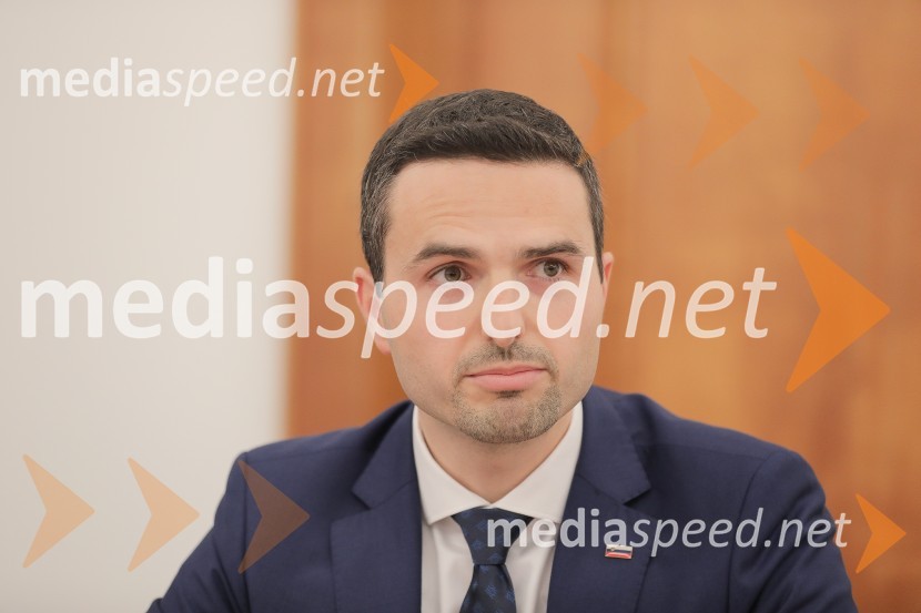  Matej Tonin, podpredsednik vlade in minister za obramboZaslišanja ministrov tretje Janševe vlade