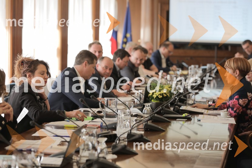 Zaslišanja ministrov tretje Janševe vlade