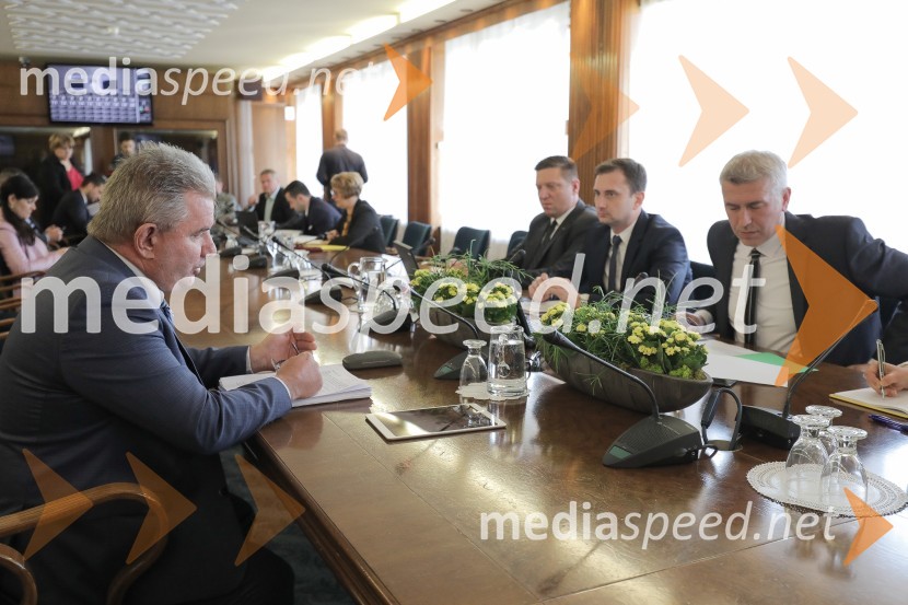 Zaslišanja ministrov tretje Janševe vlade