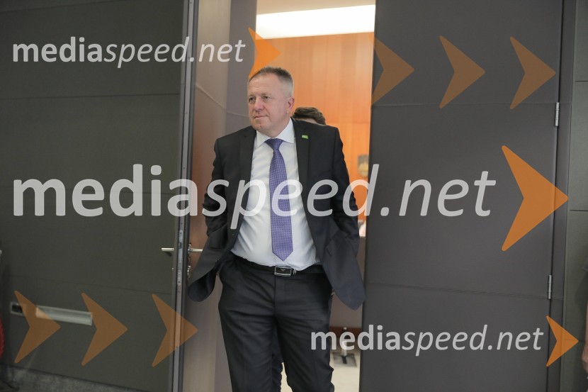  Zdravko Počivalšek, minister za gospodarski razvoj in tehnologijoZaslišanja ministrov tretje Janševe vlade