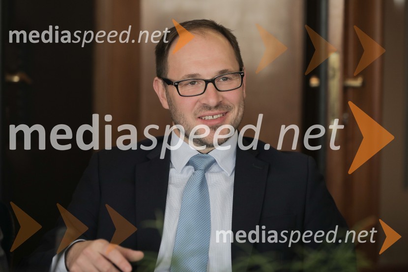  Jernej Vrtovec, minister za infrastrukturoZaslišanja ministrov tretje Janševe vlade