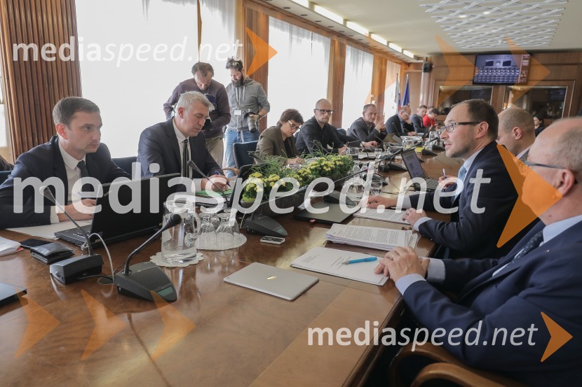 Zaslišanja ministrov tretje Janševe vlade