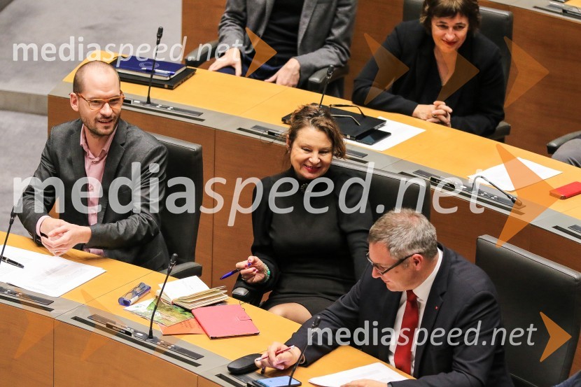  ... ;  Violeta Tomić, igralka, poslanka, Združena levica;  Dejan Židan, predsednik Državnega zbora Republike SlovenijePotrjena 3. Janševa vlada